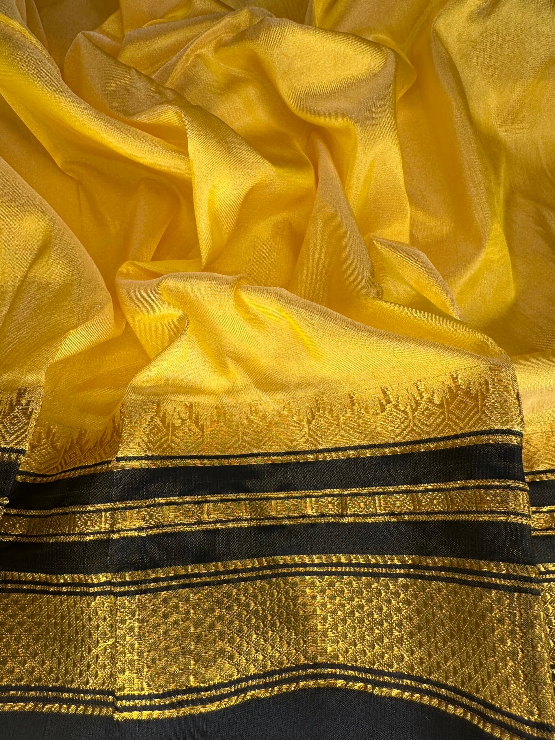 Turquoise & Gold Royal Kanchipuram Silk Saree thumbnail 3